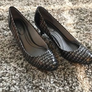 Life stride heels